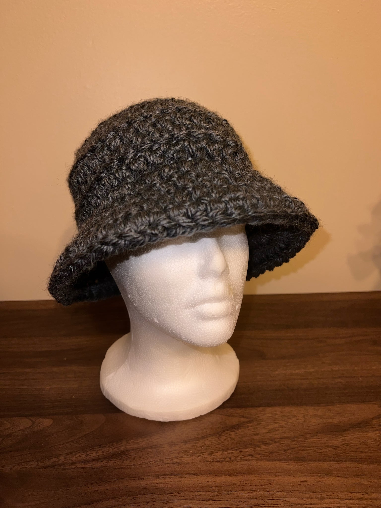 Crocheted Bucket Hat (thick yarn)